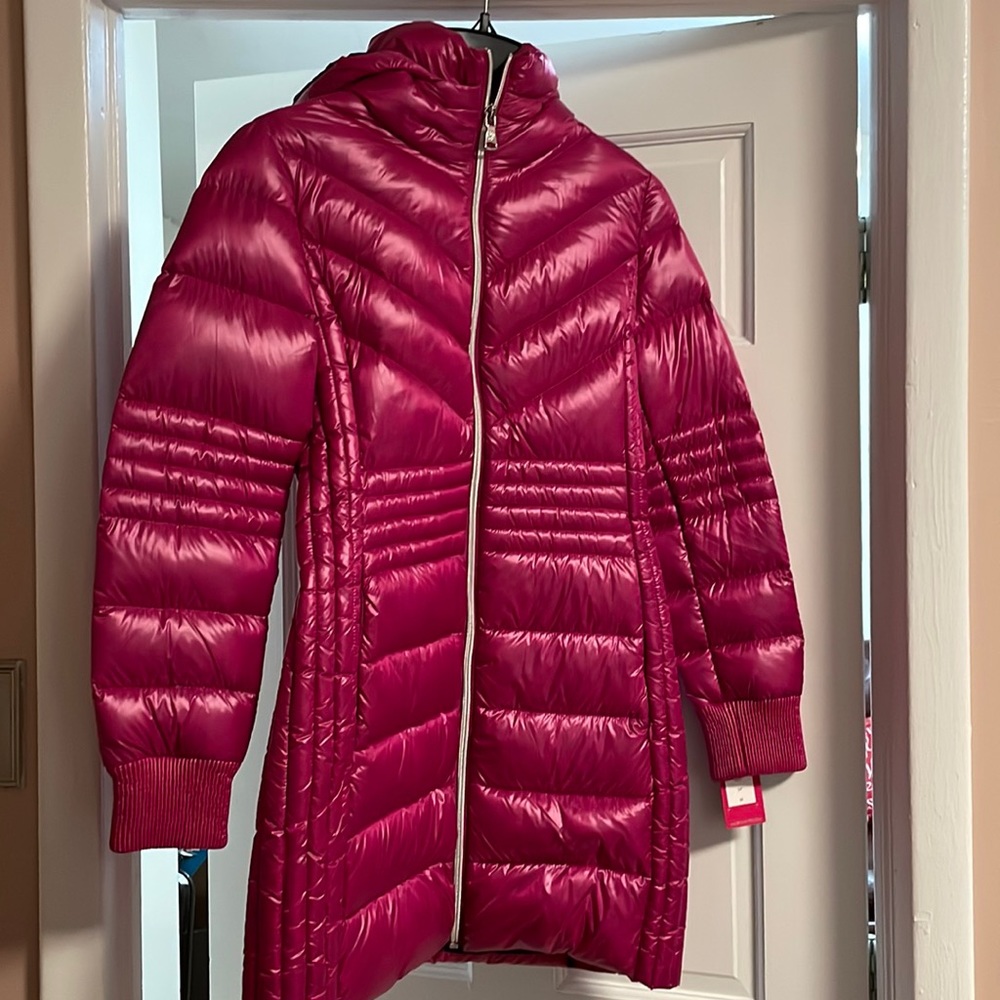 Vince Camuto Puff Coat, size M, beet color